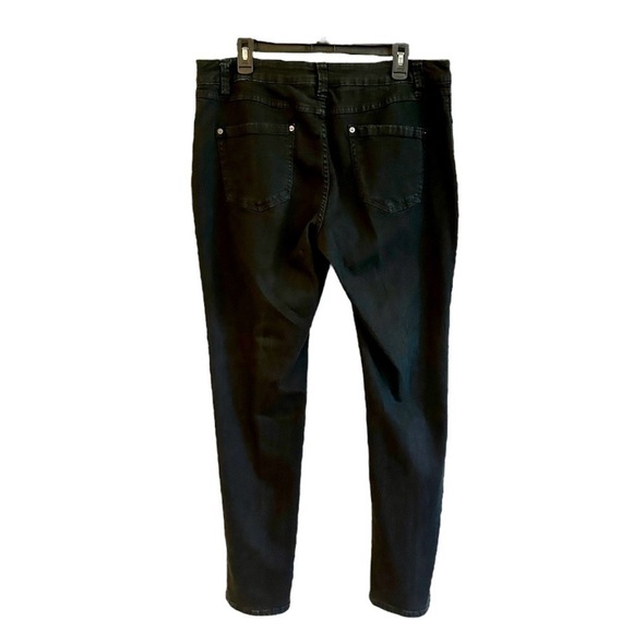 INC DENIM, BLACK, 5 POCKET JEANS. STRETCHY, SOFT FABRIC, SKINNY LEG. SIZE 16 - Picture 3 of 7